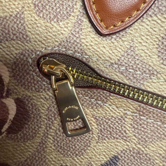 coach Gallery Tote Bag In Signature Canvas With Rose Print cz180 - Picture 6 of 8